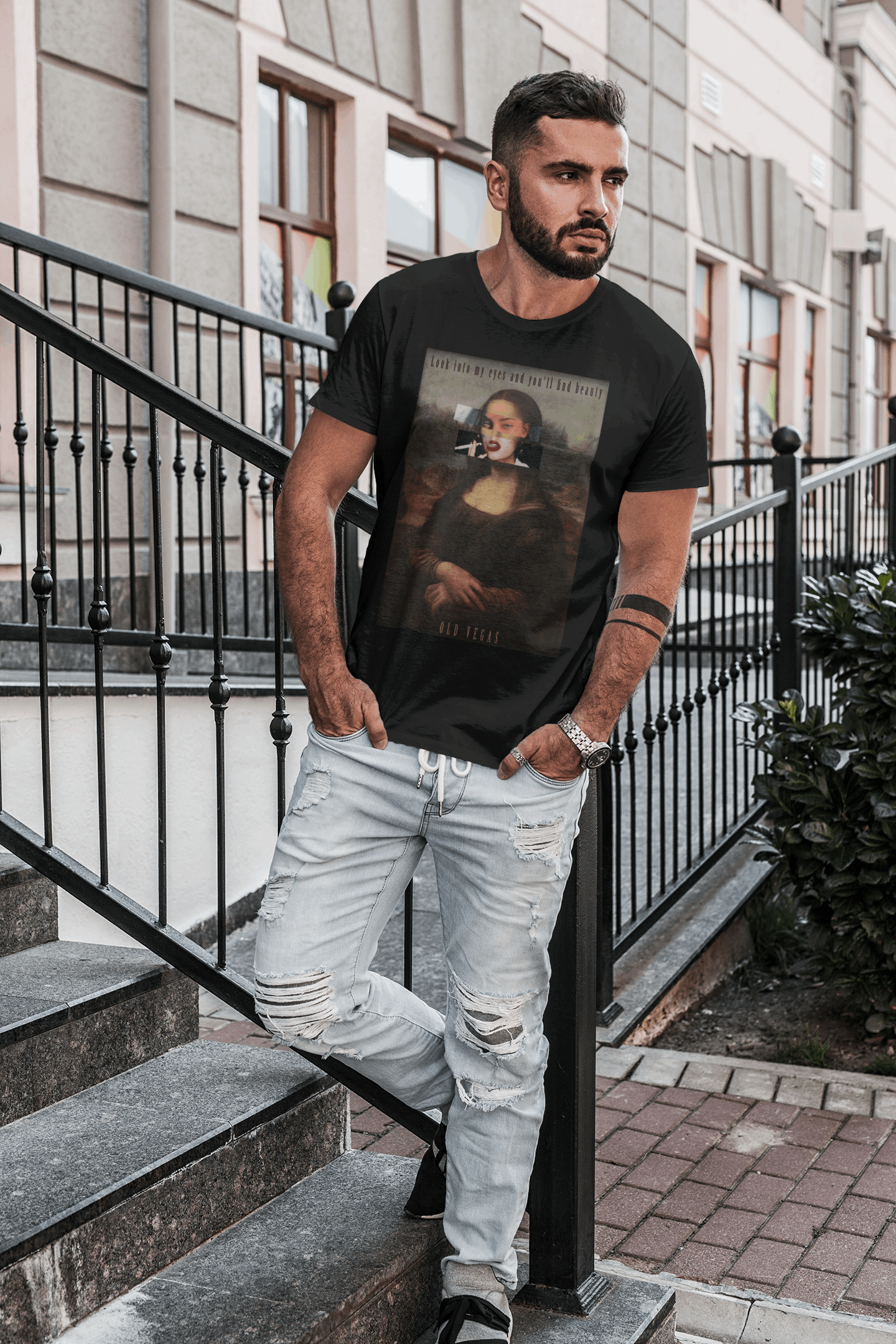 Smoking Mona Lisa - Graphic T-shirt - OLD VEGAS